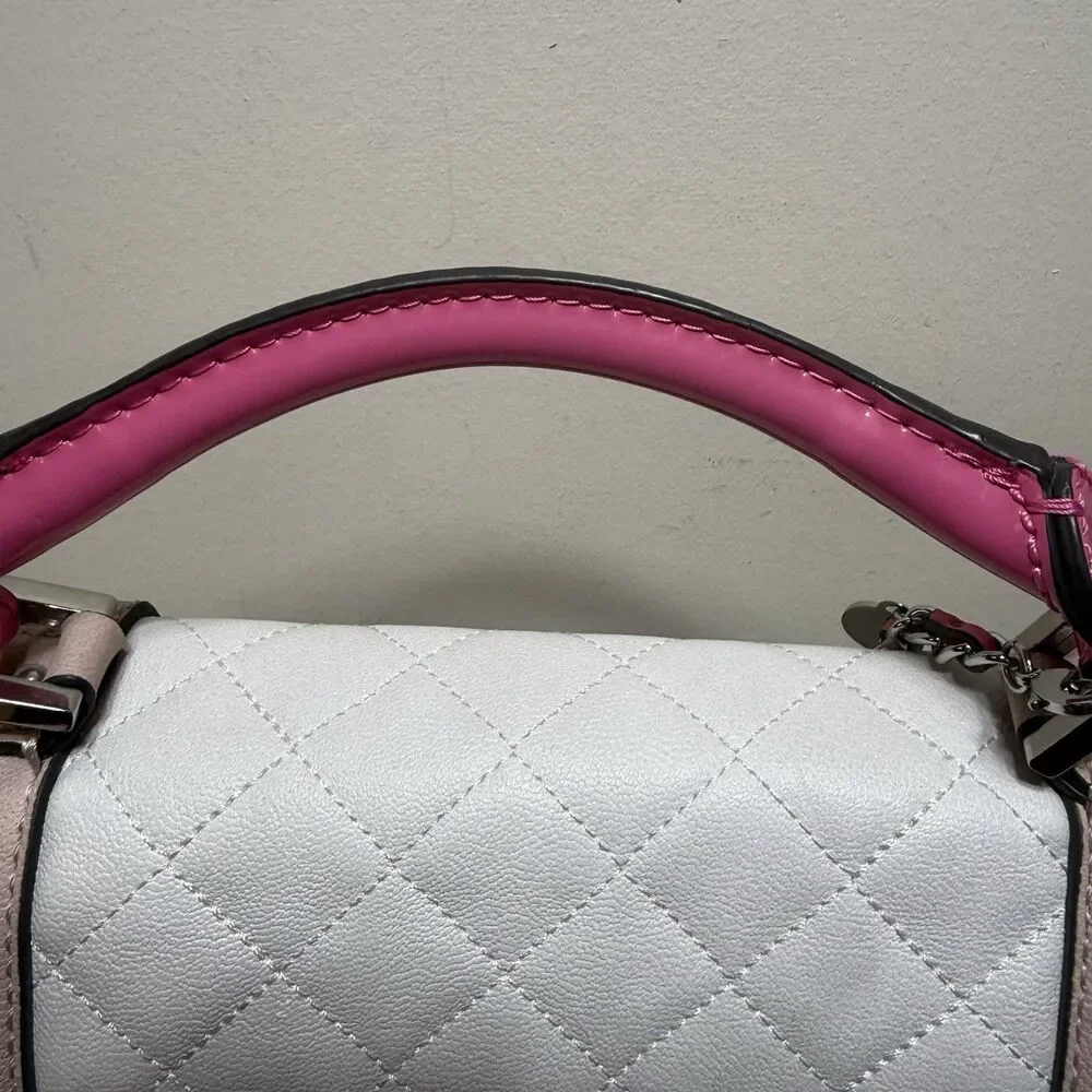 Vintage 90s Y2K Guess Pink White Quilted Satchel Detachable Strap Purse Jewelry - Picture 6 of 9